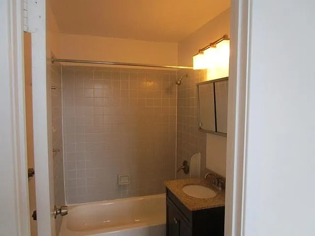 342 Monmouth St — Photo 9