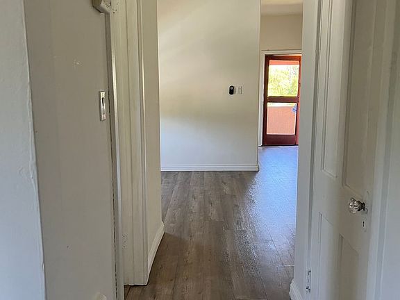4th image of 123 S Grand Oaks Ave APT 4