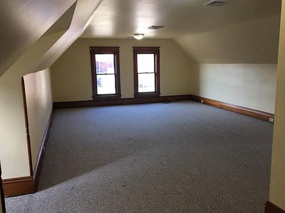 3rd Floor Great Room View from Hallway Door 27' X 17'