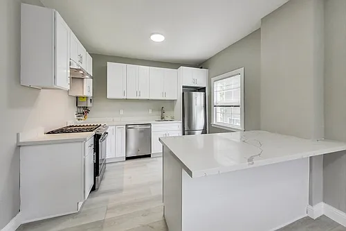 1824 Linden St Photo 1
