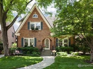 712 Maclean Ave, Kenilworth, IL