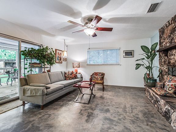 2nd image of 3813 Flamingo Ln