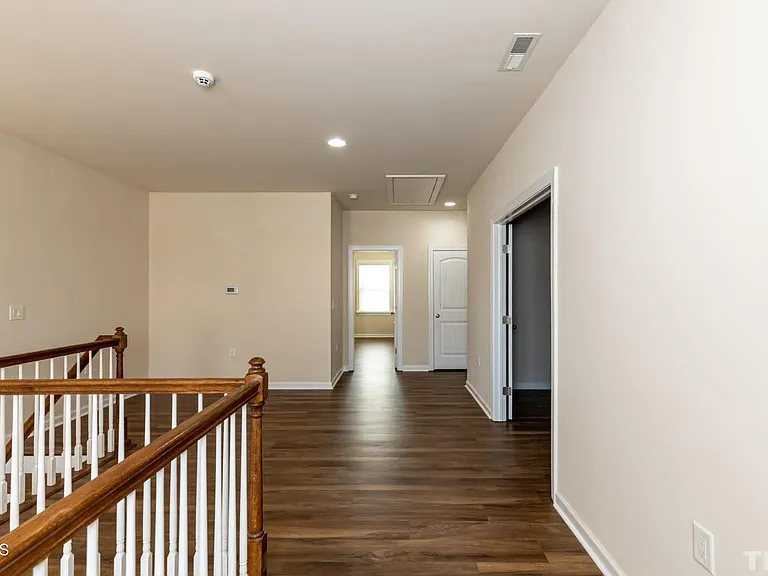 407 Daylin Dr — Photo 20