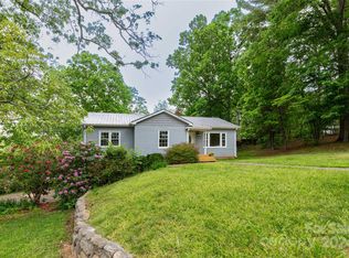 29 Salem Rd, Weaverville, NC 28787