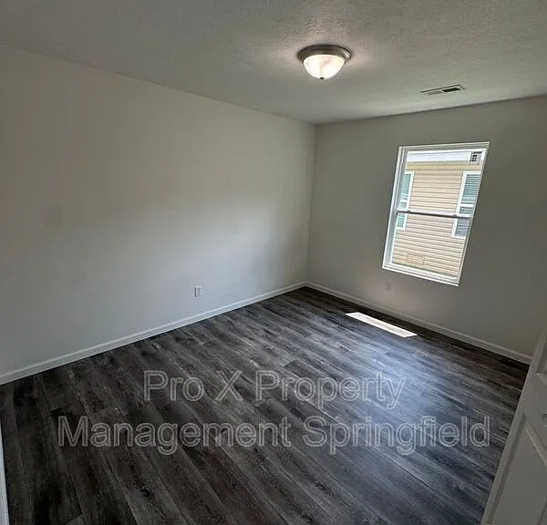 1618 W Scott St — Photo 11