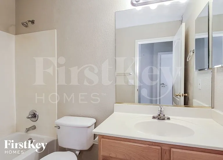 2405 N 128th Dr — Photo 13