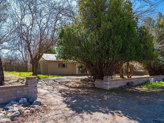 3rd image of 3775 E SYCAMORE Lane