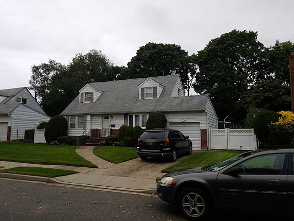 3rd image of 1717 Bard Ln