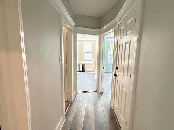 4th image of 153 Wegman Pkwy Floor 1