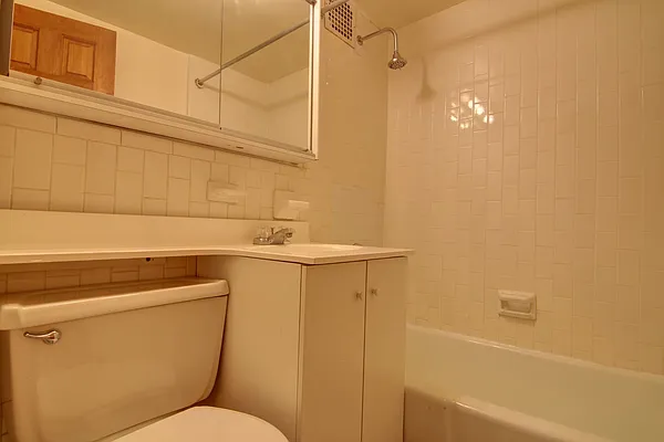 Rented by Guidance Realty Corp. | media 21