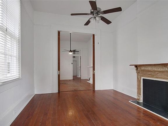 3rd image of 530 Seguin St