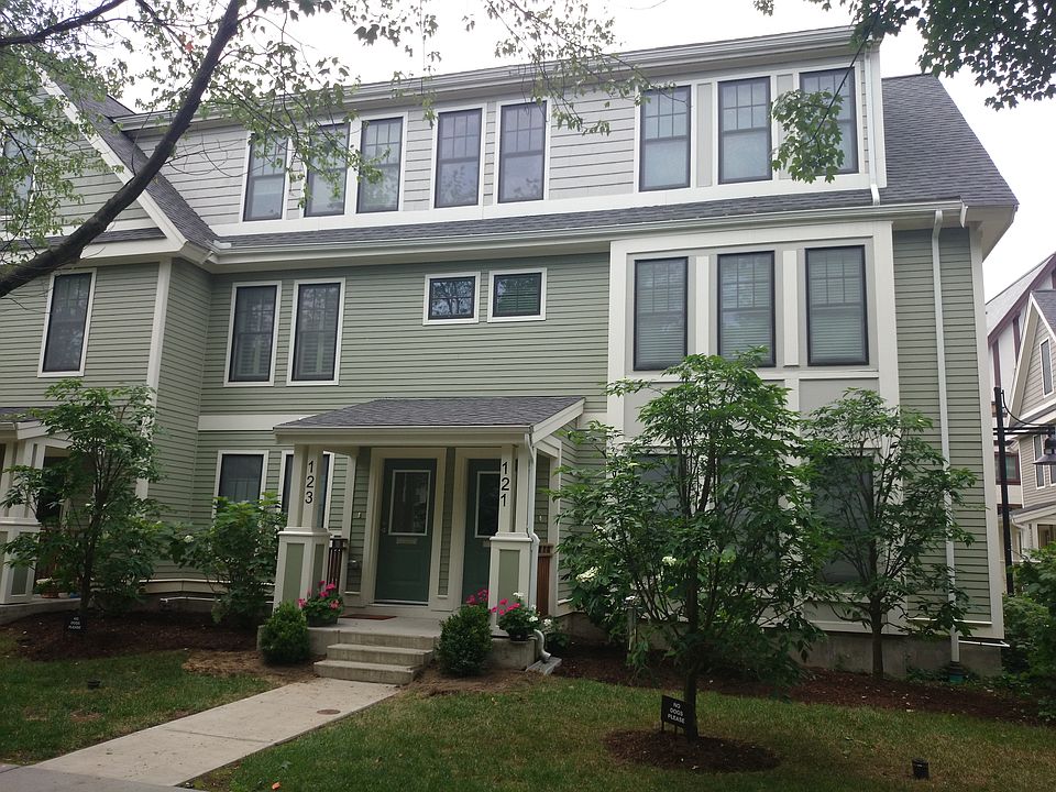 2nd image of 121 Crowninshield Rd