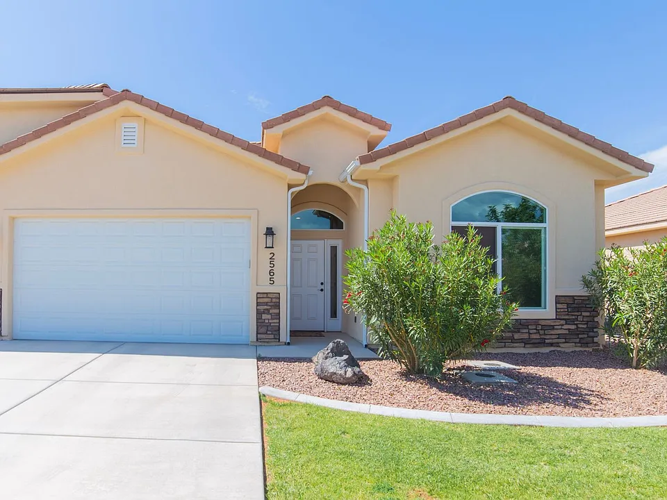 2565 W 245 N