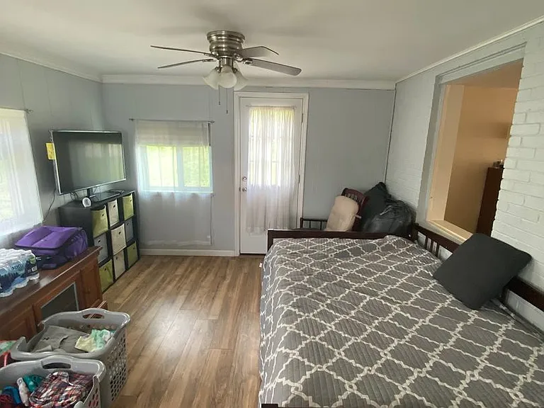 103 Grove Rd — Photo 4