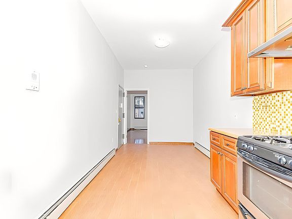 3rd image of 215 Himrod St APT 2r