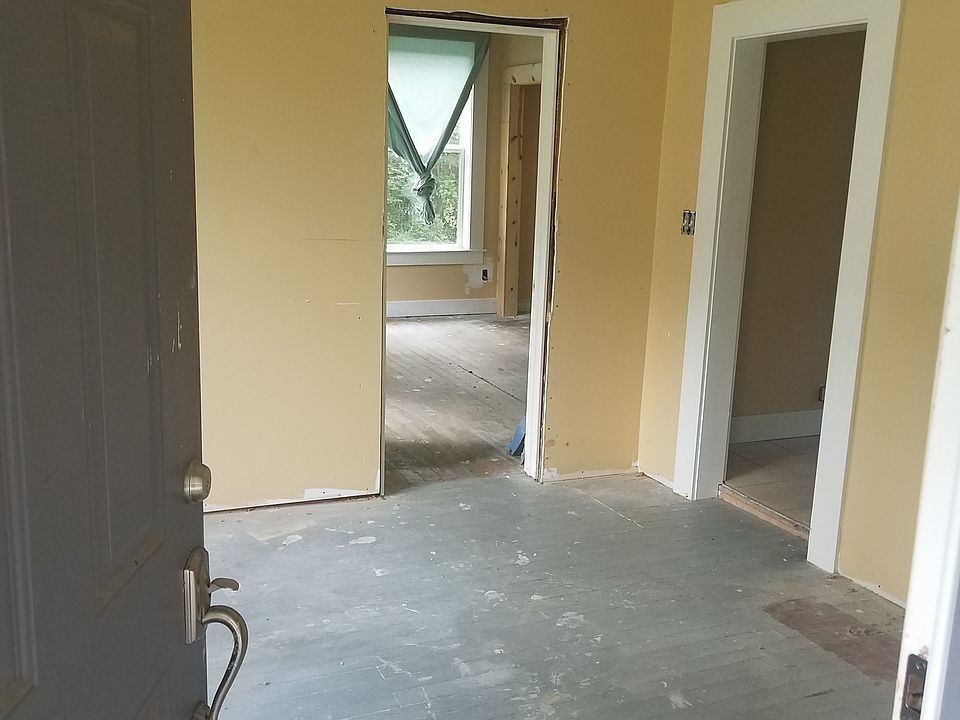 1st image of 311 W Willow St