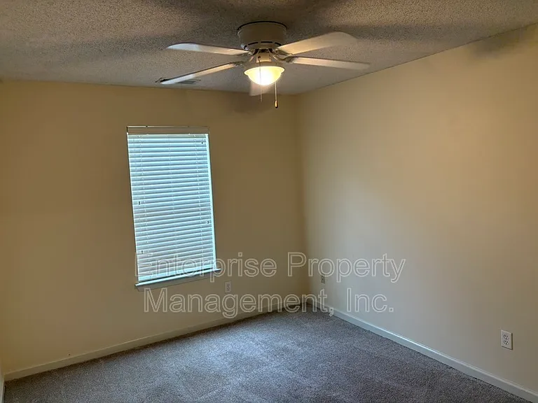 10127 Cross Valley Dr — Photo 11