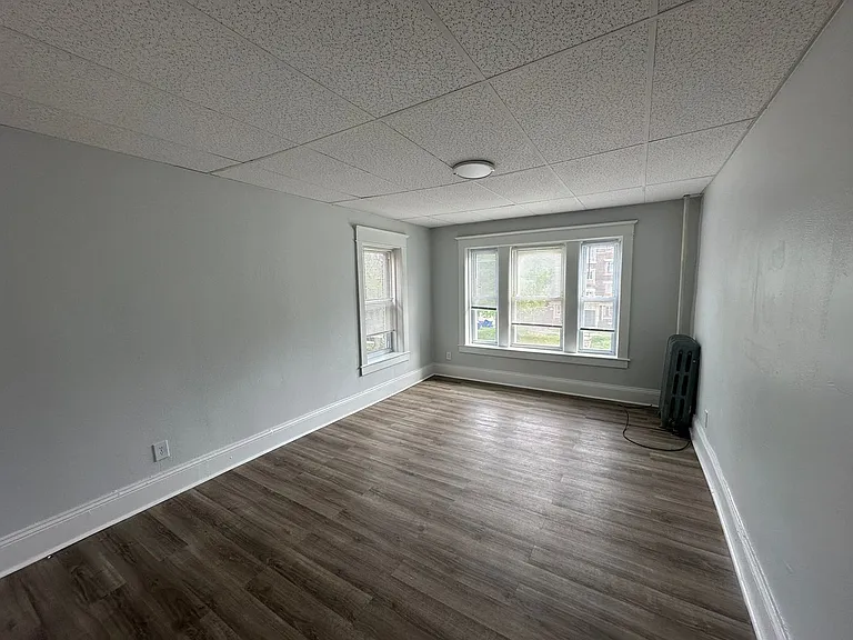 56-60 Fort Pleasant Avenue — Photo 1