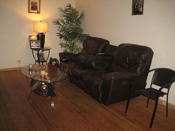 2nd image of 5048 W Hawthorne Ave