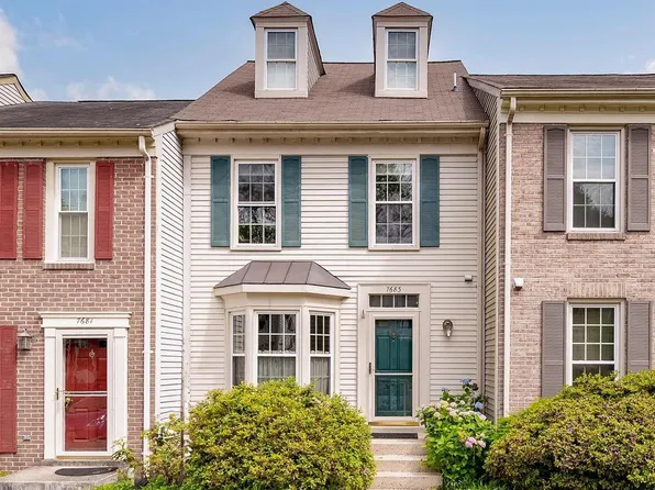 7683 Northern Oaks Ct, Springfield, VA 22153