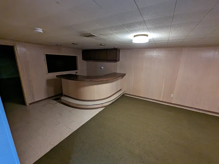4433 Parkdale Ave NW — Photo 9