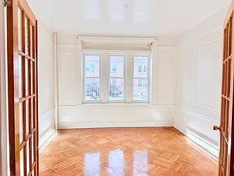 417 Hawthorne Street, #1