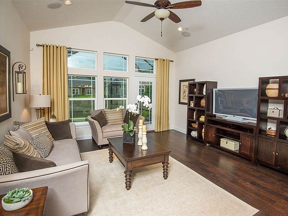 5th image of 286 Seloy Dr