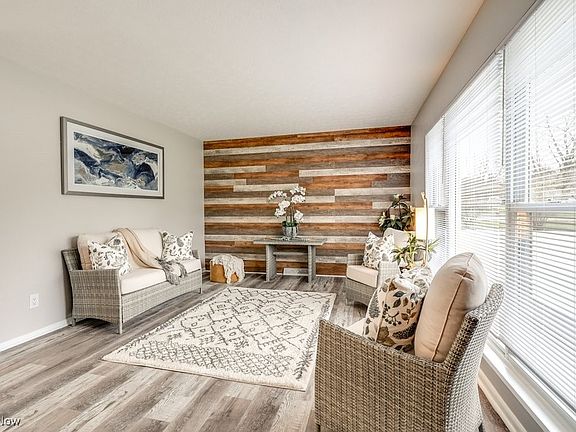 5th image of 63 Ernest Dr