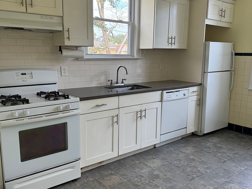 1st image of 786 Avenue C #2