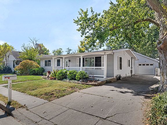2nd image of 30 Lynwood Dr