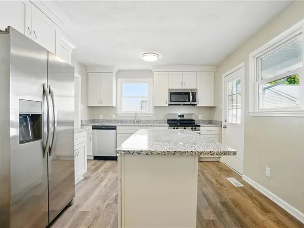 9308 Hickory St, Norfolk, VA 23503