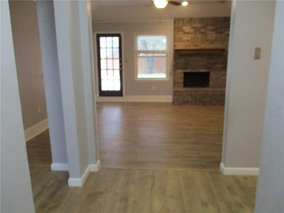 4th image of 3803 Enamor Dr