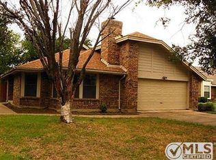 4373 Hemingway Dr, Grand Prairie, TX 75052