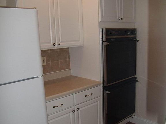 5th image of 27 Crabapple Ct