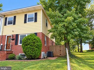 5001 Glassmanor Dr, Oxon Hill, MD 20745
