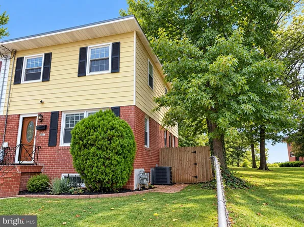 5001 Glassmanor Dr, Oxon Hill, MD 20745