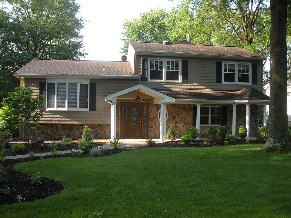 Front of home and landscaping