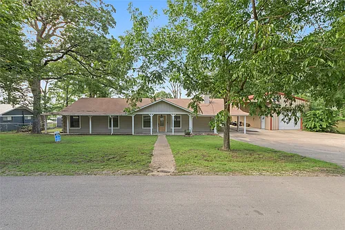 323 Dyer Cir Photo 1