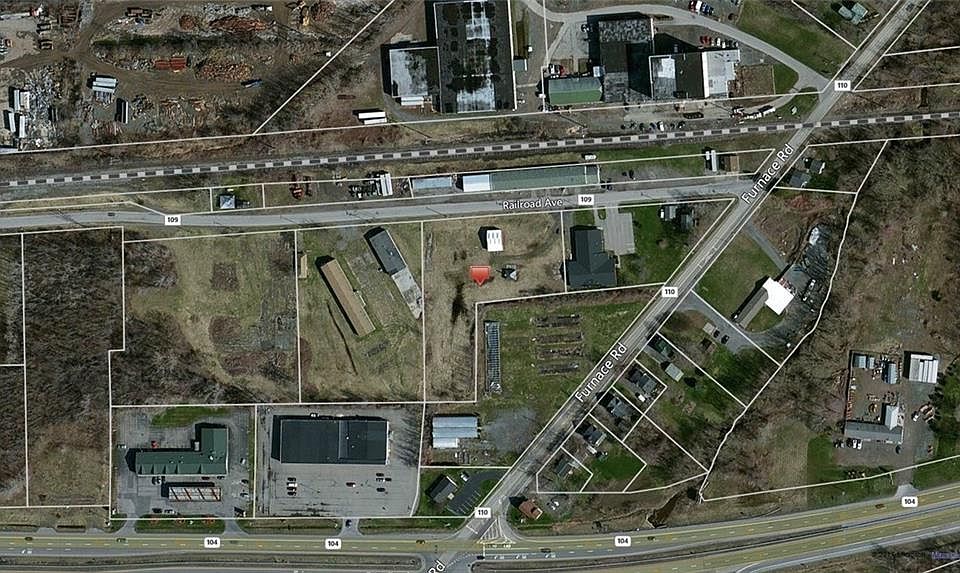 2nd image of 2066 Railroad Ave