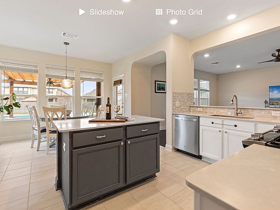 4th image of 1536 Sonny Dr