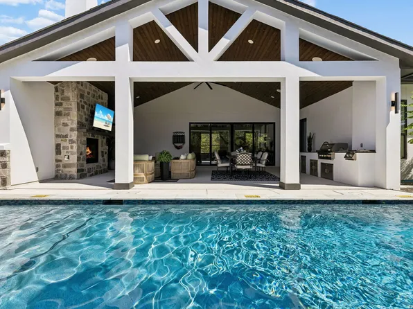 5314 Blackberry Dr, Leon Valley, TX 78238