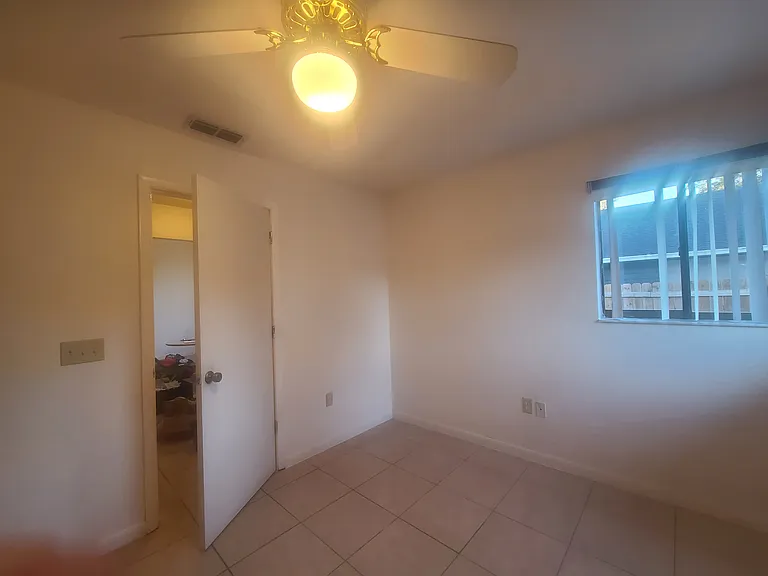 2842 SW 38th Pl — Photo 13