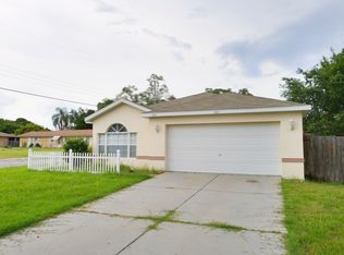 5823 Meadowlane St, New Pt Richey, FL 34652