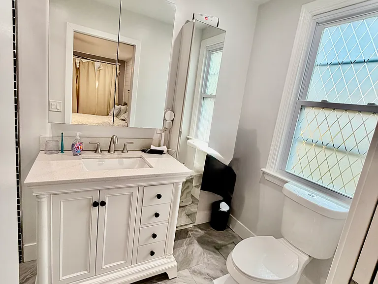 901 Cooke Ln — Photo 12