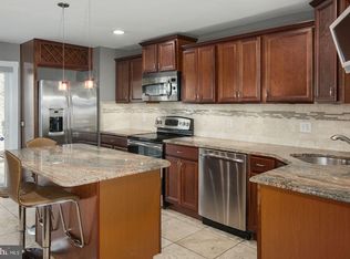 845 S American St #A, Philadelphia, PA 19147