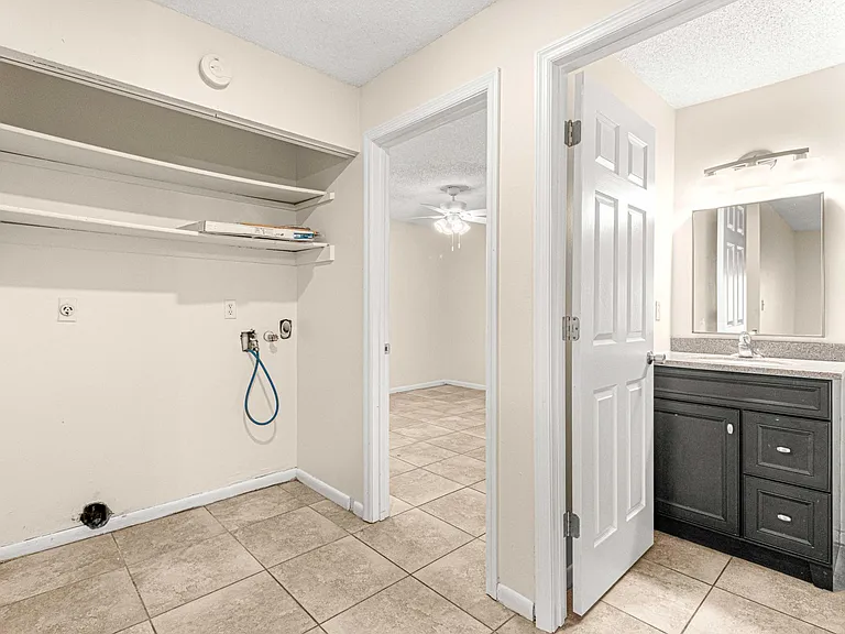 1765 SW 107th Ln — Photo 6
