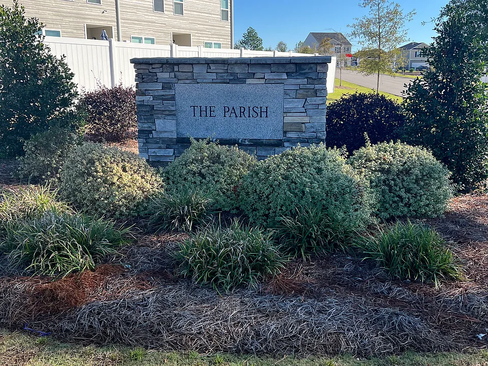 988 Quaint Parish Cir