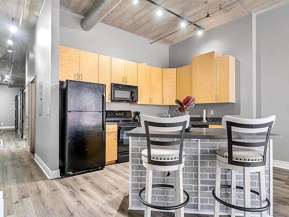 5th image of 1601-1609 Washington Ave #406