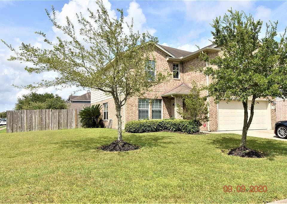 1st image of 10826 Groveshire Dr