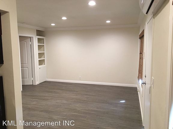 5th image of 296 N Oakland Ave APT 9